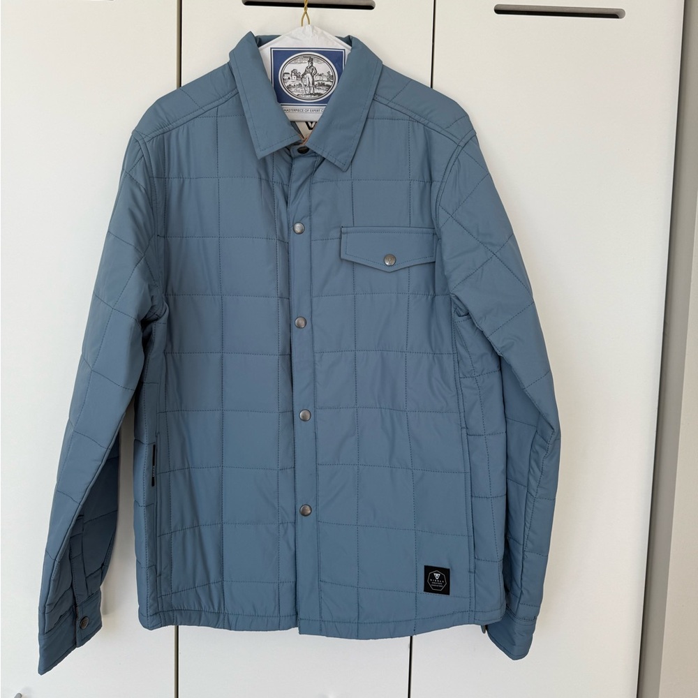 VISSLA - like new- men’s jacket - M